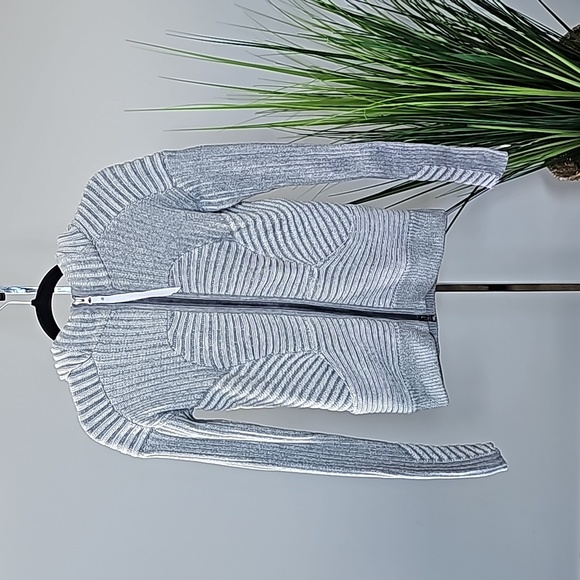 lululemon athletica Tops - Lululemon Embrace Hoodie *Knit in Heathered Medium Grey / White